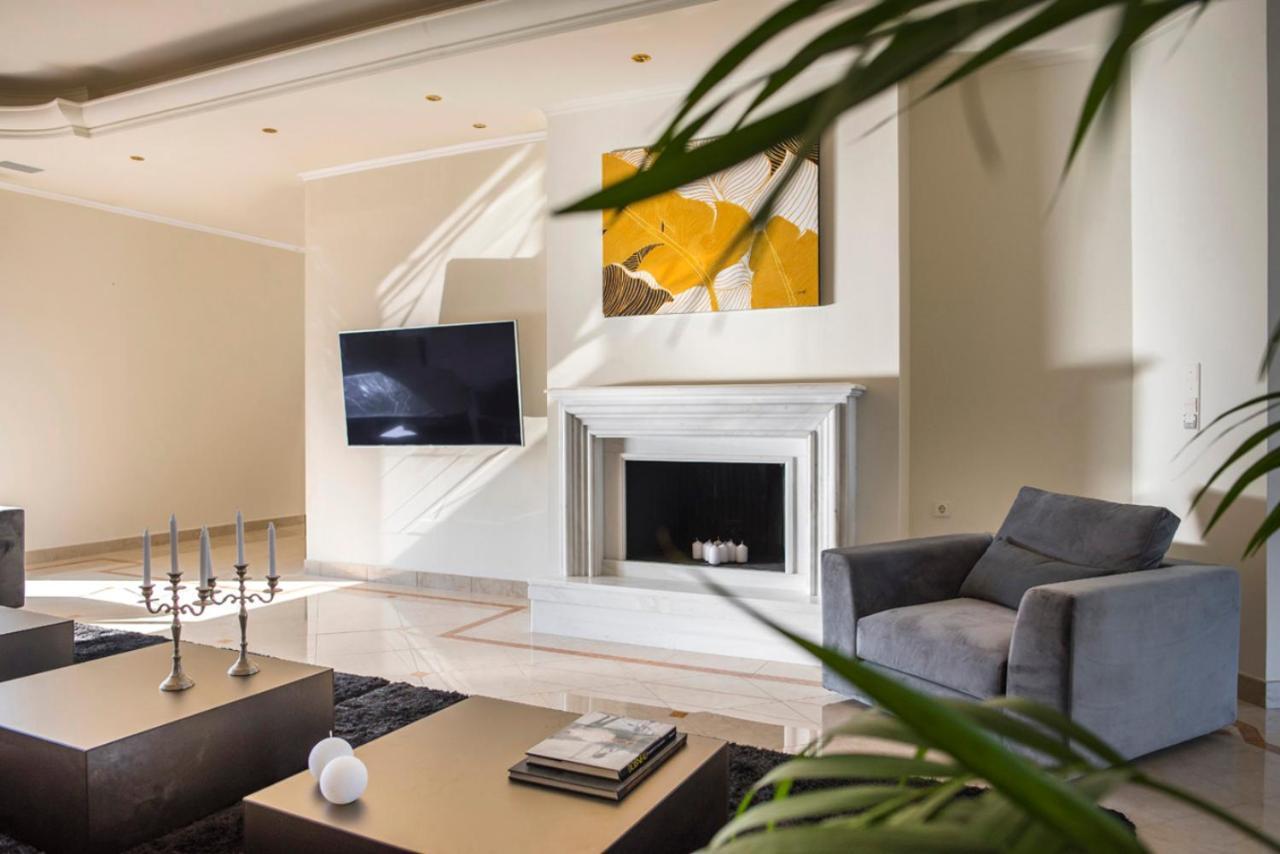 Villa Crown Royal Luxury Estates Tsairi