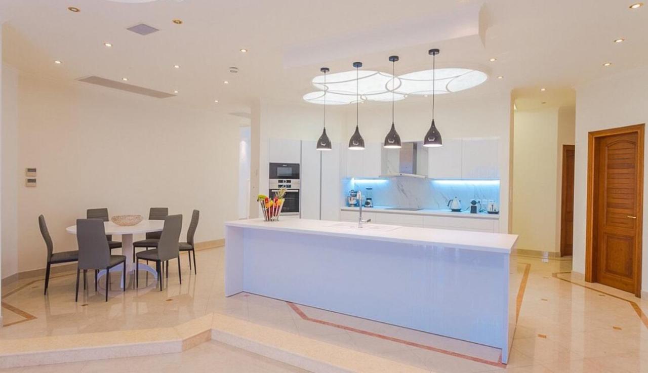 Crown Royal Luxury Estates Villa *