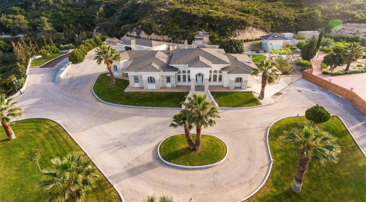 Villa Crown Royal Luxury Estates